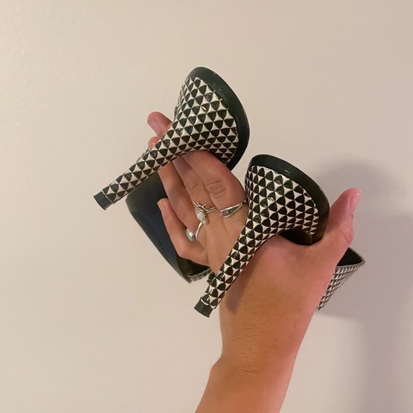 Nine West Mules - Picture 6 of 8